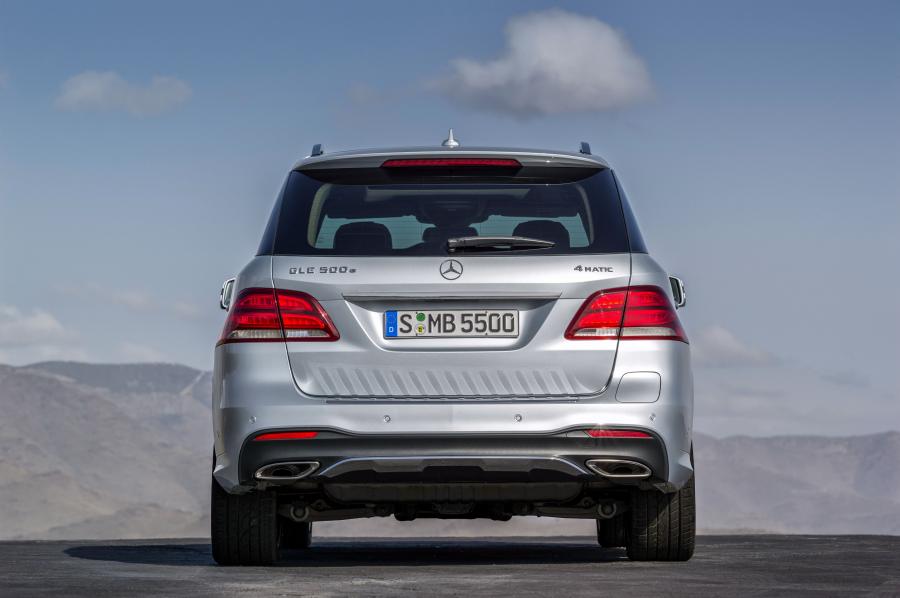  Mercedes-Benz GLE500e 4Matic AMG Line 2015 года  (фото 18 из 29)